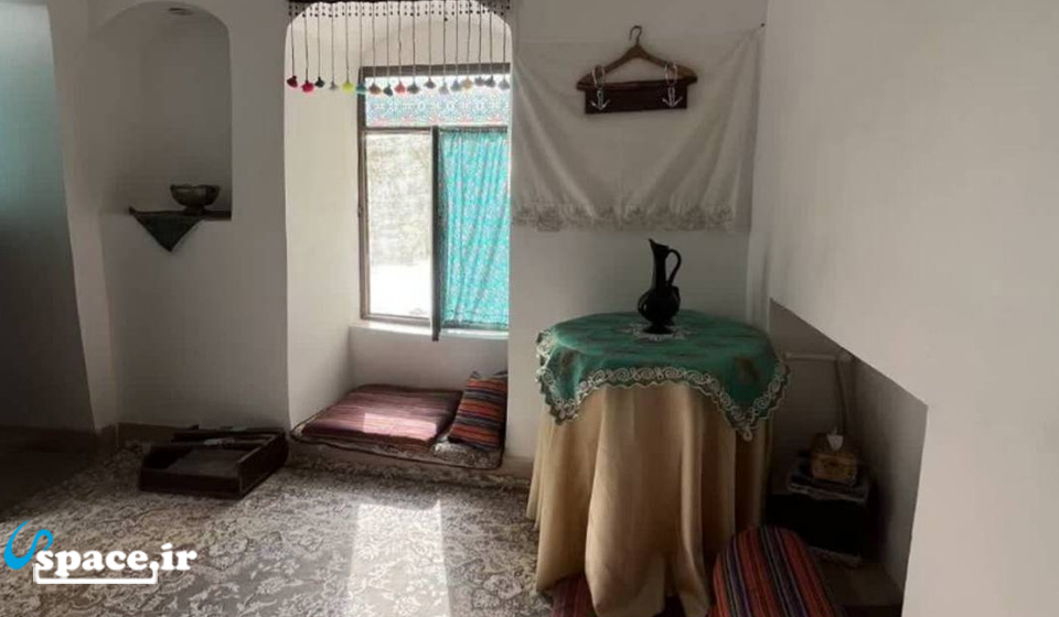 نمای داخلی اتاق ترانه اقامتگاه بوم گردی سرای جیران - اصفهان - بادرود